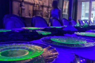 New orleans, french quarter, bares embrujados y leyendas fantasmales. tour con guía local, paradas para beber en lugares históricos. solo mayores de 21 años.