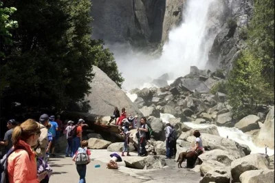 Scopri la magia delle cascate di yosemite, cammina tra le sequoie giganti e ammira l’alba da tunnel view in una gita di un giorno in piccolo gruppo con partenza da san francisco e pick-up in hotel.