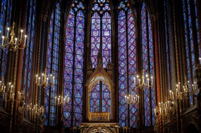 Entdecke paris bei einer führung zu sainte-chapelle, notre dame außen und der conciergerie. inklusive reserviertem eintritt und spannenden geschichten vor ort.