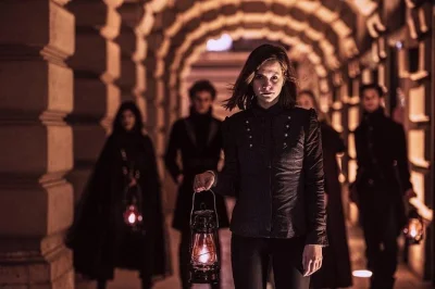 Wander budapest’s buda castle after dark, hear chilling vampire tales and real hungarian history with a costumed storyteller. includes english or spanish guide.