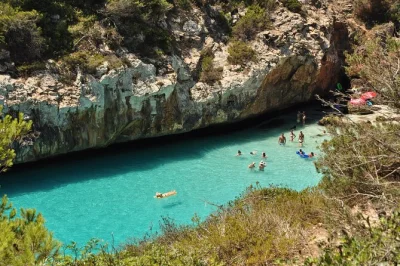Mallorca entdecken: schwimmen, schnorcheln und paddeln in traumhaften buchten wie calo des moro. inklusive hoteltransfer, ortskundigem guide, kompletter ausrüstung und entspannter van-fahrt – ganz 