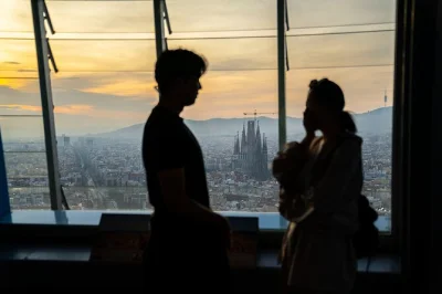 Feel barcelona’s pulse from torre glòries’ 360° deck, explore urban art, and see iconic sights with included audio guide. wheelchair accessible and family-friendly.