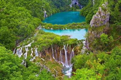 Feel the spray at plitvice lakes, wander forest paths, and travel from zagreb to split with a local guide—includes boat ride and transfer. reserve your spot now.
