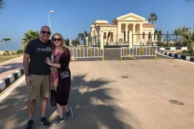 Erlebe alexandria an einem tag von kairo aus – entdecke die bibliothek, römische katakomben und königliche gärten mit hoteltransfer, eintritt und mittagessen inklusive.