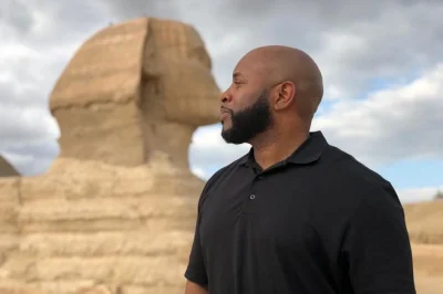 Feel the ancient world at giza’s pyramids, stand before the sphinx, and wander the grand egyptian museum. includes hotel pickup, skip-the-line entry & local lunch.