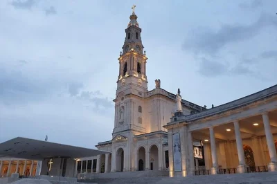 Feel the spirit of fátima, taste ginjinha in Óbidos, and watch waves in nazaré on a guided day trip from lisbon. includes pickup, guide, and all entry fees.