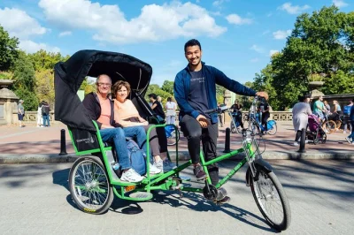 Erlebe new yorks herz bei einer privaten pedicab-tour durch den central park – entdecke berühmte drehorte, halte an der bethesda fountain für fotos und lausche spannenden geschichten deines guides