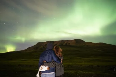 Feel the thrill of chasing iceland’s aurora with a small group, pro photos, viking props, and warm treats. includes pickup, retries if no lights, and local guide.