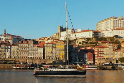 Raise a glass on the douro, see porto’s riverside icons from a sailing yacht, and hear local stories with snacks and drinks included. book your spot now.