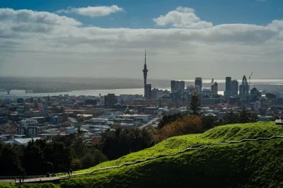 Feel the city’s rhythm on a small-group auckland tour—walk volcanic summits, cross the harbour bridge, and catch local stories with flexible pickup included.