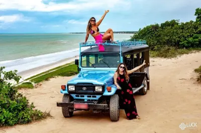 Trilha dos Coqueirais em João Pessoa com vista para as falésias