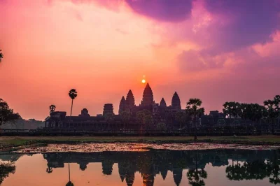 Catch sunrise at angkor wat, explore bayon’s faces and ta prohm’s tangled roots, with private vehicle pickup and cold towels. book your half-day angkor adventure.