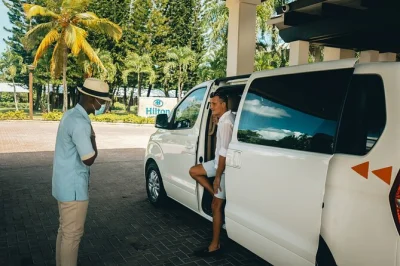 Arrive in la romana, bayahibe or casa de campo from punta cana airport with a private transfer, cold drinks, and a friendly bilingual driver—stress-free and easy pickup.