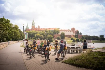 Feel the rhythm of krakow on a relaxed bike tour through old town, kazimierz & wwii ghetto with a local guide. includes new dutch bikes & rain poncho if needed.