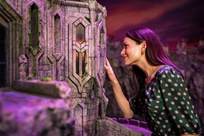 Step inside auckland’s wētā workshop unleashed for a guided movie effects tour—touch creatures, see practical effects, and meet creative locals. includes entry.