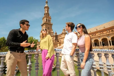 Siente el alma de andalucía en una excursión de un día desde málaga a ronda, setenil y sevilla. incluye paseos guiados, tiempo libre para comer y transporte directo.