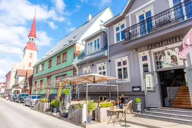 Transfert Tallinn Riga avec château de Turaida et Pärnu