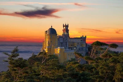 Lose yourself in sintra’s palaces, taste pastries in medieval streets, and stand at europe’s edge. includes lisbon hotel pickup, guide, and entry options.