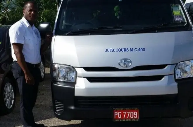 Negril Flughafentransfer: Privates Auto ab Sangster's