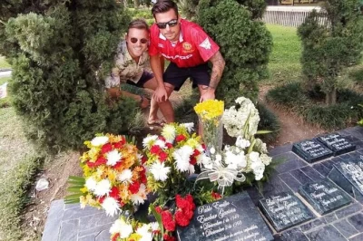 Explore medellín em um tour de 5 horas pelos passos de pablo escobar e griselda blanco, com transporte do hotel, histórias locais e visitas aos pontos mais marcantes da cidade.