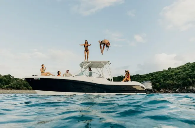 Snorkeling St. John & St. Thomas: Private boat with sea turtles