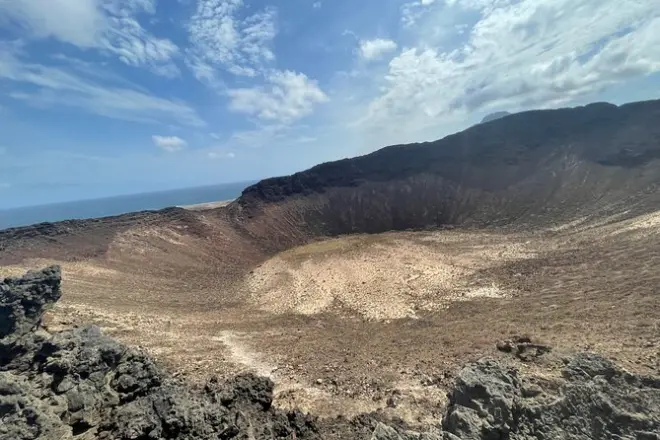 Volcano Viana hike near Mindelo: Crater views and volcanic rocks