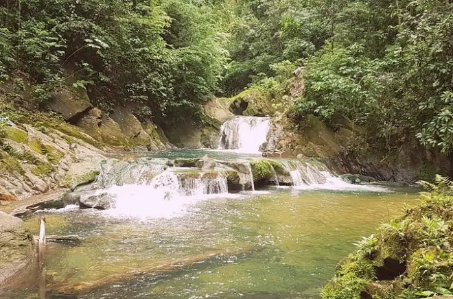 Cascata Aripo: Nuota in piscine turchesi