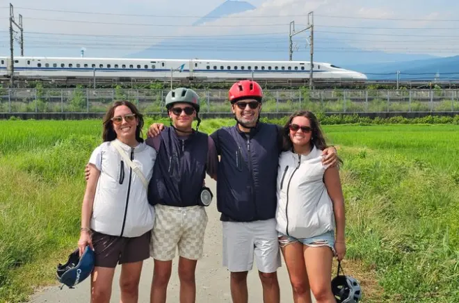 Tour in e-bike sul monte Fuji: Tè locale e punti panoramici nascosti