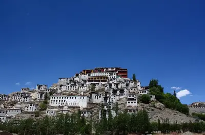 Leh Monasteries Tour: Shey, Thiksey & Hemis with Guide
