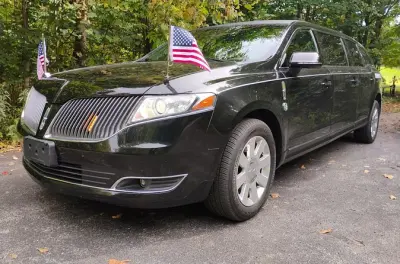 Traverse City wine tour: Lincoln limousine, 4 wineries