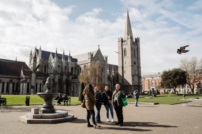 Start your dublin day with early book of kells access, wander the castle gardens, taste local whiskey and end with a fresh pint at the guinness storehouse. small group tour.