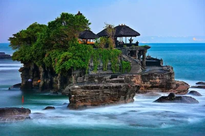 Feel the sea breeze at tanah lot, swim in banyumala waterfalls, and wander jatiluwih’s unesco rice terraces. includes private car, lunch, and all entry fees.