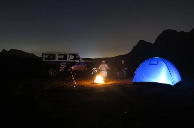 Campement à Mleiha, Sharjah : Nuit dans le désert et étoiles