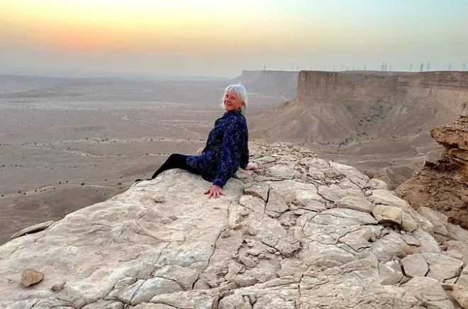 Second edge of the world à Riyadh : Falaises du désert en 3 heures
