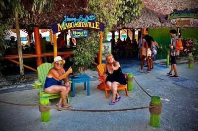 Tuffi dalla scogliera a Negril: Rick's Café e Seven Mile Beach