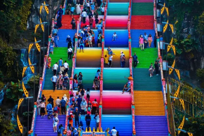 Kuala Lumpur day tour from Johor Bahru: Choose 7 of 10 stops