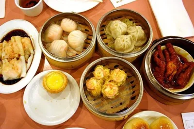 Recorre chinatown en san francisco con un guía local, probando dim sum, tartas de huevo frescas y dumplings caseros. incluye 5 degustaciones, agua y mapa de la ciudad.