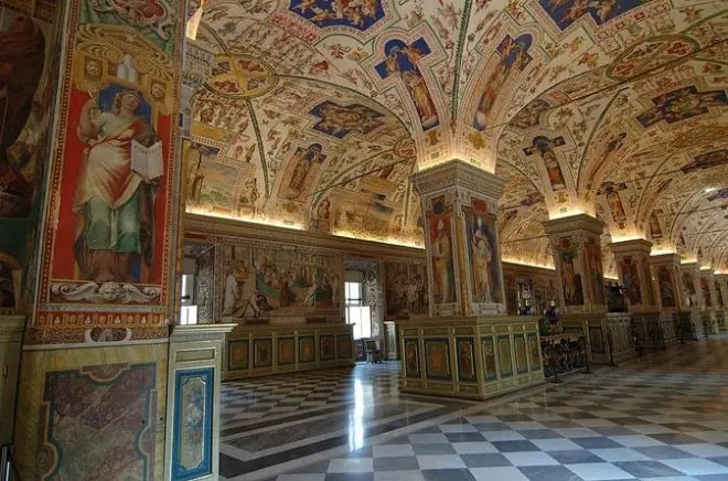 Private Transfer Rome Hotels to Vatican or Colosseum