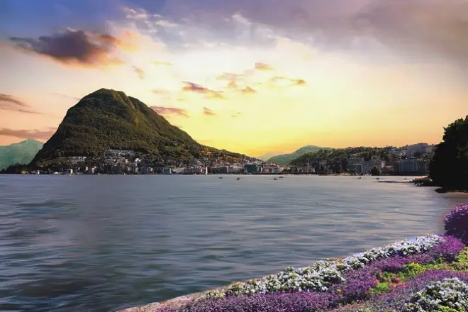Lugano private guided walking tour: Downtown & lakeside