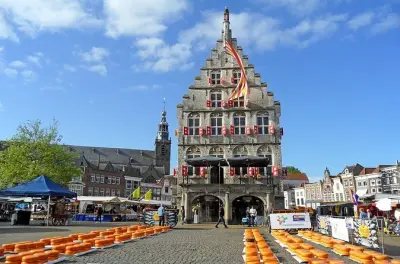 Gouda visite privée à pied : Histoire, architecture et fromage