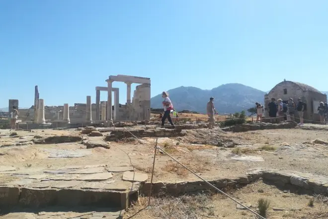 Día en Naxos con guía y transporte en vehículo con aire acondicionado