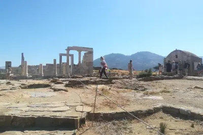Día en Naxos con guía y transporte en vehículo con aire acondicionado