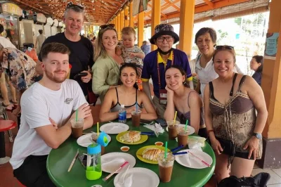 Sample singapore’s best hawker & michelin food on a small group chinatown walking tour. includes 9+ tastings, local guide, and cultural stories—book your spot.