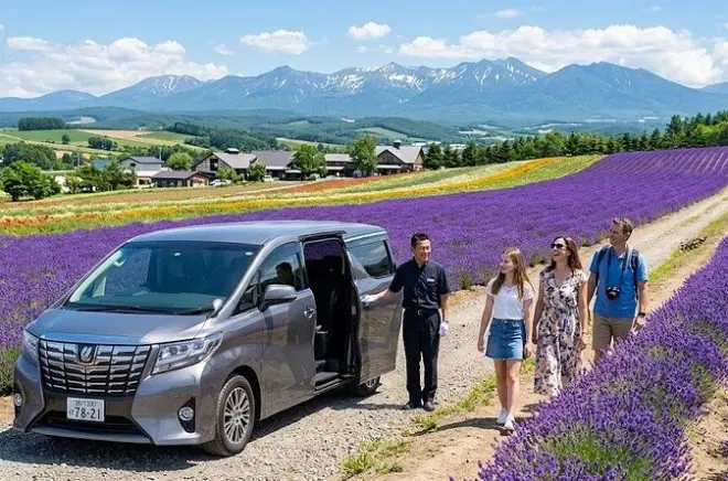 Tour in auto a Furano e Biei: Scegli le tappe, autista inglese