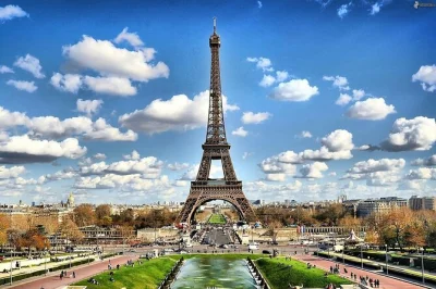 Evite filas na torre eiffel em paris com acesso reservado ao elevador até o segundo andar ou topo. guia ao vivo, entrada flexível e reserva fácil.