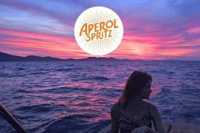 Erlebe zadar vom boot aus bei sonnenuntergang, genieße aperol spritz, lausche der meeresorgel und gleite an historischen sehenswürdigkeiten vorbei. inklusive getränk und lokalem guide.