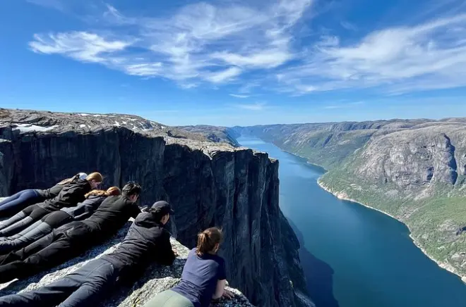 Tour di 2 giorni da Stavanger: Escursioni a Preikestolen e Kjerag