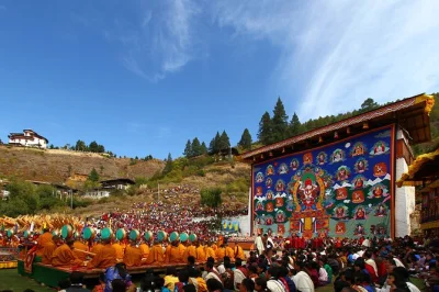 Experience bhutan in 8 days: thimphu, punakha, phobjikha, paro & tiger’s nest. guided hikes, local cuisine, and authentic culture. book your bhutan trip now.