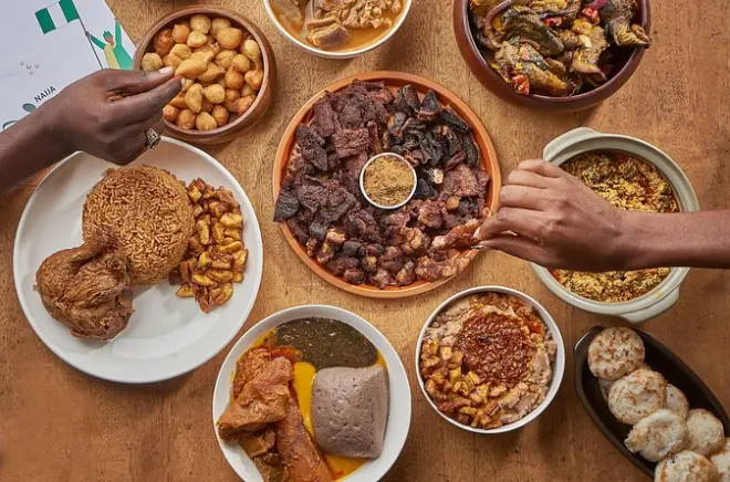 Tour gastronomico a Lagos: Assaggia 5 piatti nigeriani per strada