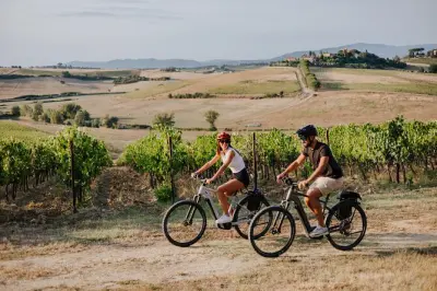 Cortona eBike tour: Val di Chiana com opção de degustação de vinhos